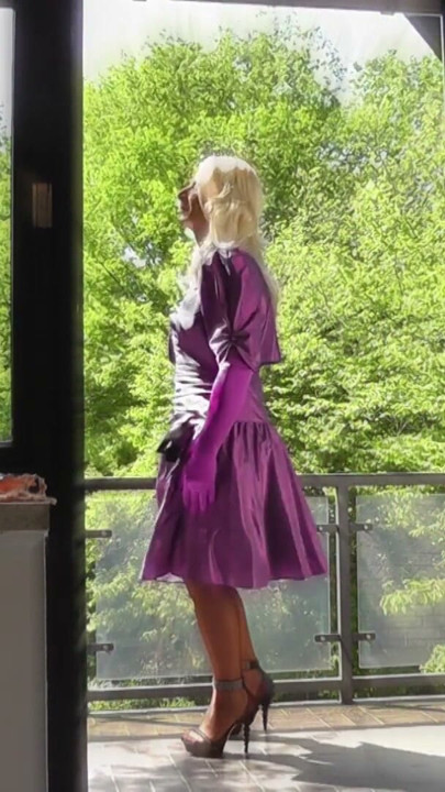 Splashy & Shiny on the Balcony | Clip 1