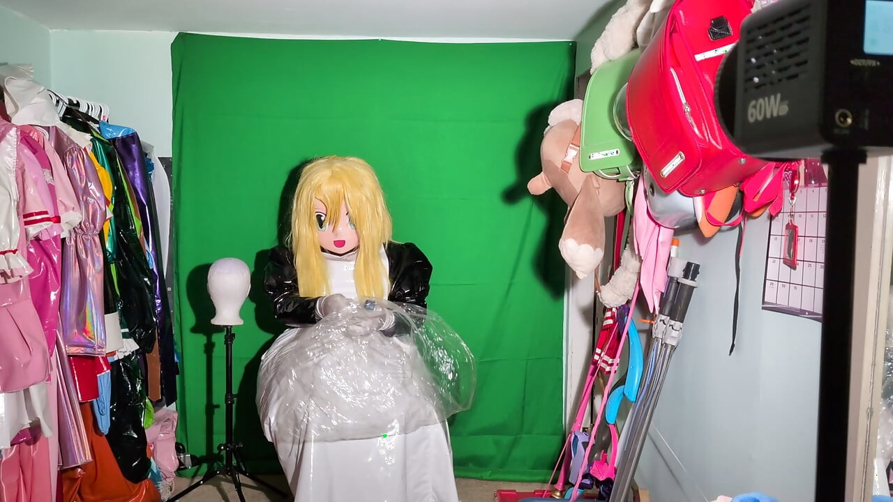 Kigurumi meid diverse ademspelspelletjes met tassen