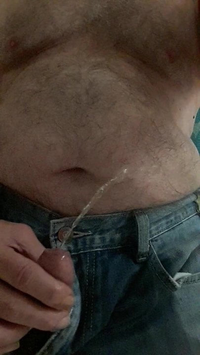 Pants pissing