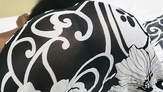 Büyük götlü göt xxx çok ateşli sevgili sikişiyor