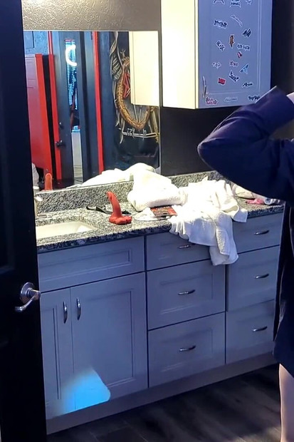 Hot Wife Still as Energy After Her Date on the Sex Swing