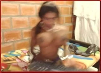 Shemale with MEGA Boobs on Cam
