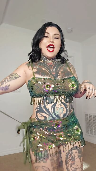 Rave meisje striptease
