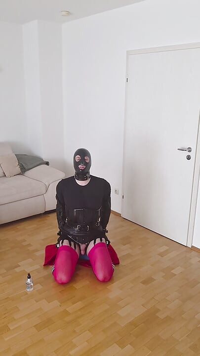 Bondage Slave rides a 22 cm dildo and deepthroats afterwards