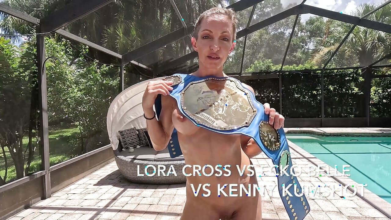 Trio seksgevecht - gespierde babes Lora Cross en Ecko Belle nemen het op tegen Kenny Kumshot