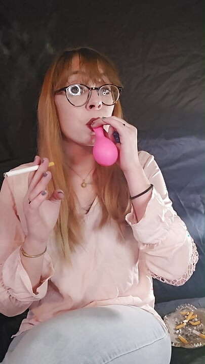 Smoking Fetish and Balloons - How much smoke is in my lungs?