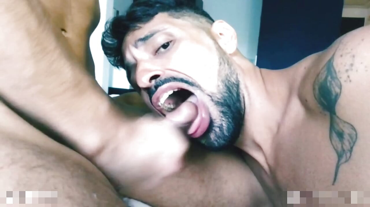 I Swallow the Cum!! the Twenty-year-old Wanted My Ass and Gave Me Cum in the Mouth