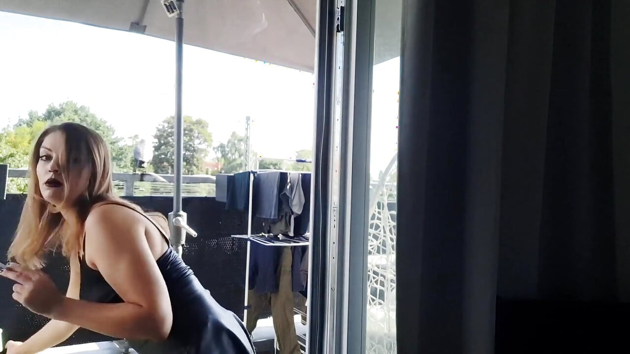 Sexy Smoking Break
