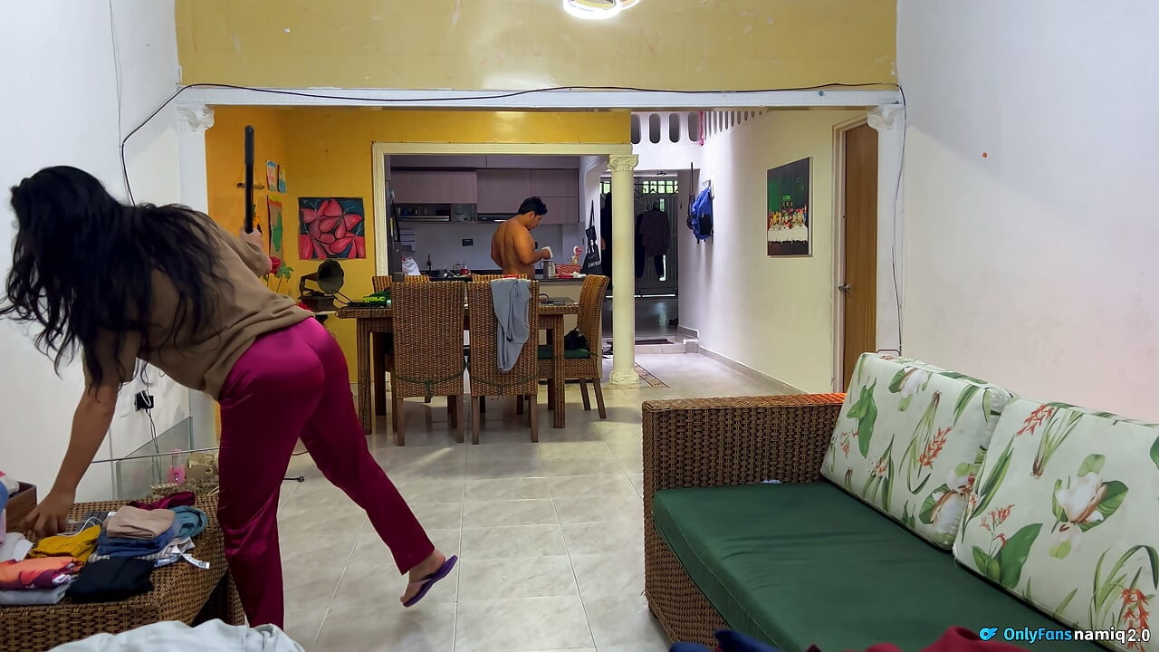 A SLIGHTLY MASOCHISTIC GAME ENDS IN HARDCORE AND HOT SEX, A RICH AND TIGHT PUSSY