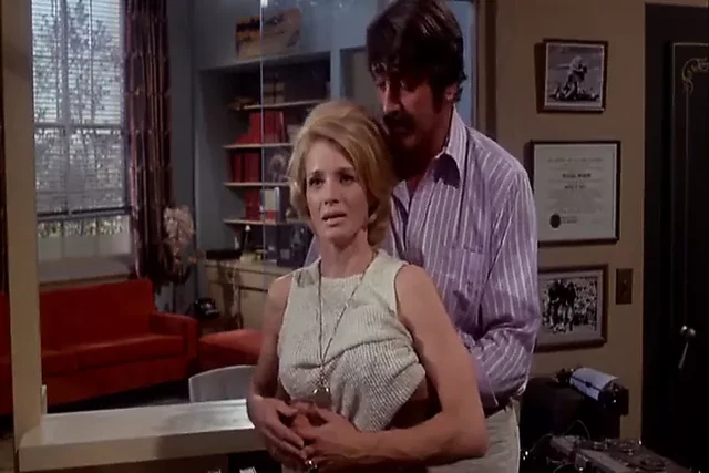Angie Dickinson - Pretty Maids All In A Row (1971)