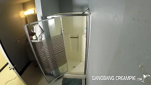 5 mädchen gefickt nach porno-shooting in der dusche