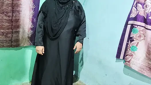 Come on boys let's fuck this muslim bhabhi fucking bich