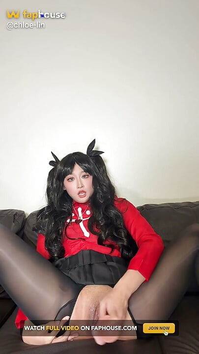 Rin Tohsaka Solo Cosplay by Chloe Lin