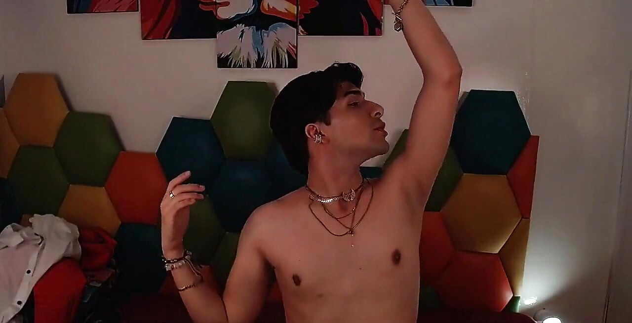 I Like to Undress Very Sensually on Camera for Stepdaddy