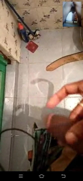 Nova chamada de vídeo anal dura com a irmã tida pela madrasta