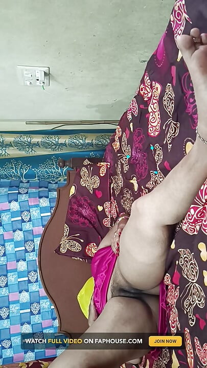 Desi Hot Stepmom Hot Cow Girl Fucking While Sucking Hot Pussy