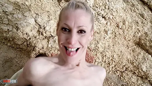 Yelena Vera: дикий анальный секс на улице с великолепной худенькой милфой Yelena Vera