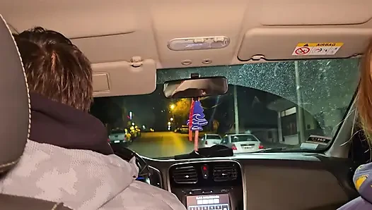 Ein doppelter blowjob im auto meiner freundin, SCHMUTZIGE MORBIDE MÄDCHEN