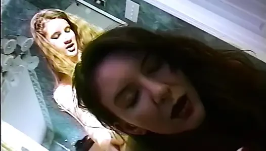 Early 90s college girls go lez didlo in ass