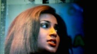 Sexy Bollywood-Sängerin Shreya Ghoshal, Sperma-Hommage