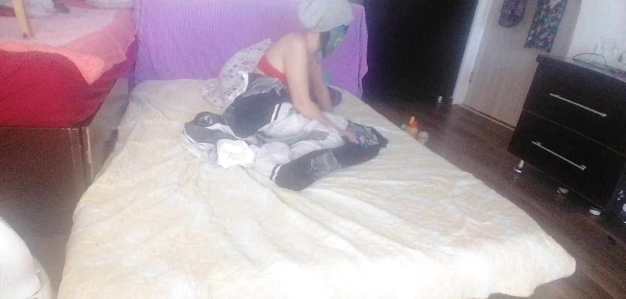 Foreplay in the bedroom with an amateur couple. Amateur MILF doing yoga, Hairy pussy, Big ass, Big tits