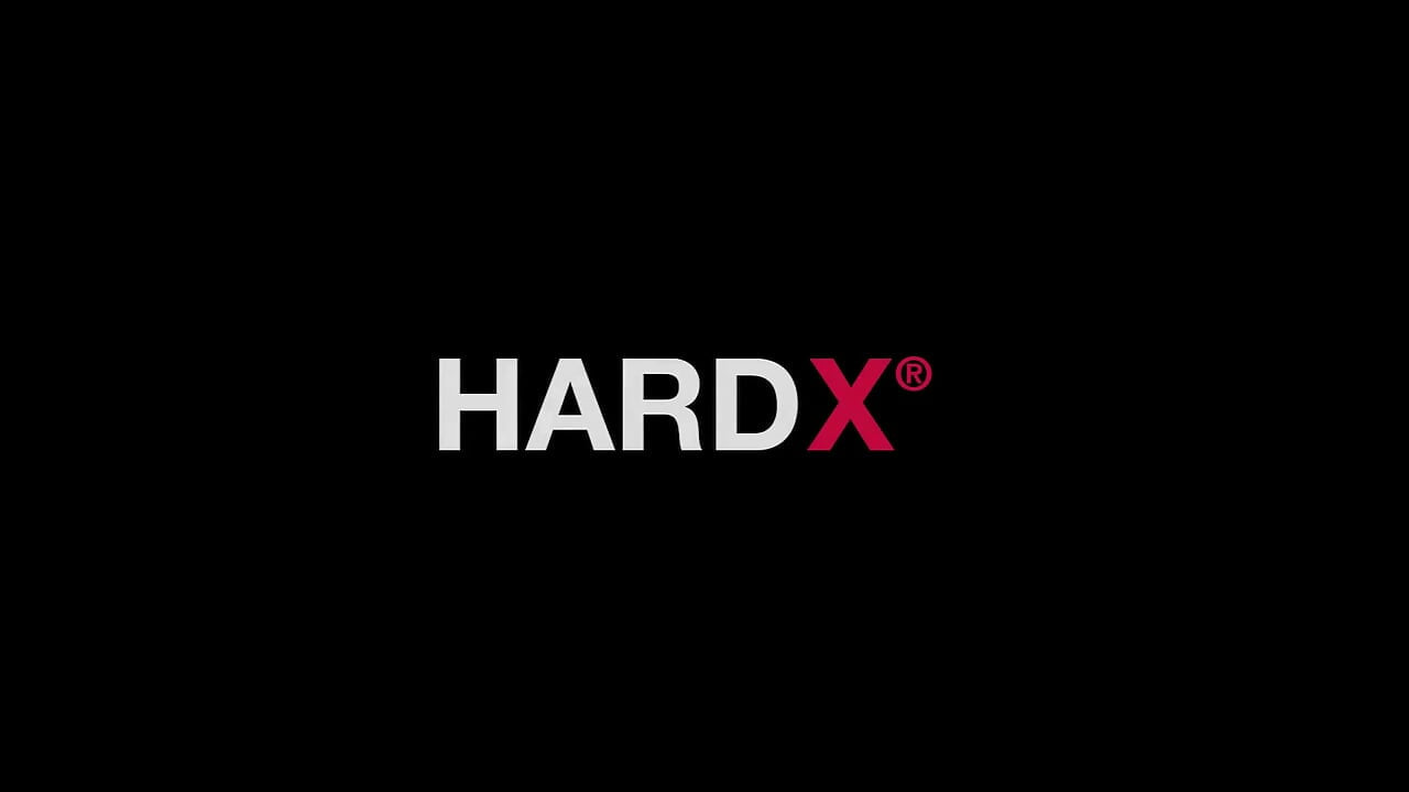 Hard x - Zoey squirts 6 x before taking it in the ass