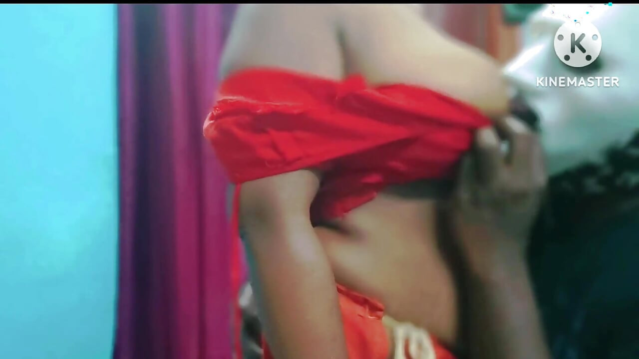 Nieznajoma mokra dziewczyna, która schroniła się przed deszczem, i mężczyzna, który pozwolił jej na kolana - tamilskie audio erotyczne z głośnym jękiem