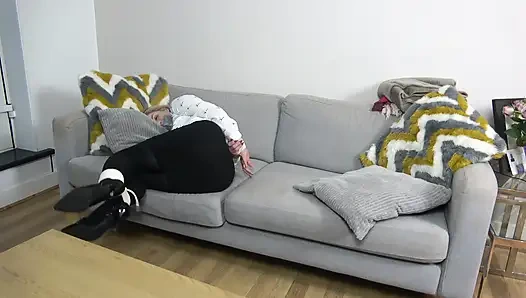 Lottie Lalay in: Sexy sekretärin braucht immer noch training! (hd)