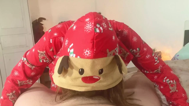 Unwrap the Christmas present and fill it with creampie. Holiday mood with even more sex.