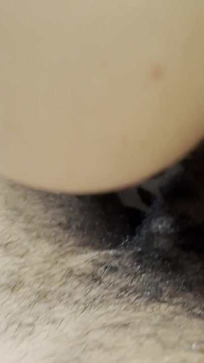 Quente milf rabuda de Tinder cavalga pau vaqueira reversa enquanto o marido assiste