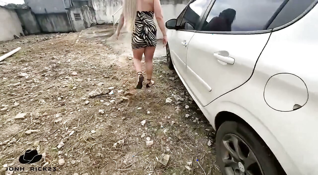 Niegrzeczna milf mi dała