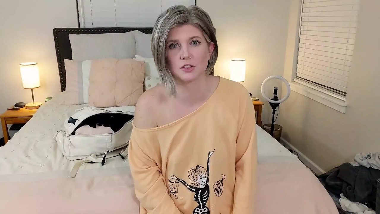 If I Suck Your Cock Will You Keep My Porn a Secret