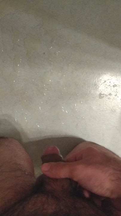 minik horoz pissing