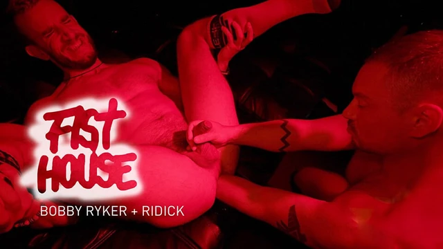 Turning Ridick's cunt inside out with some good deep ffist ffucking at STUDFIST