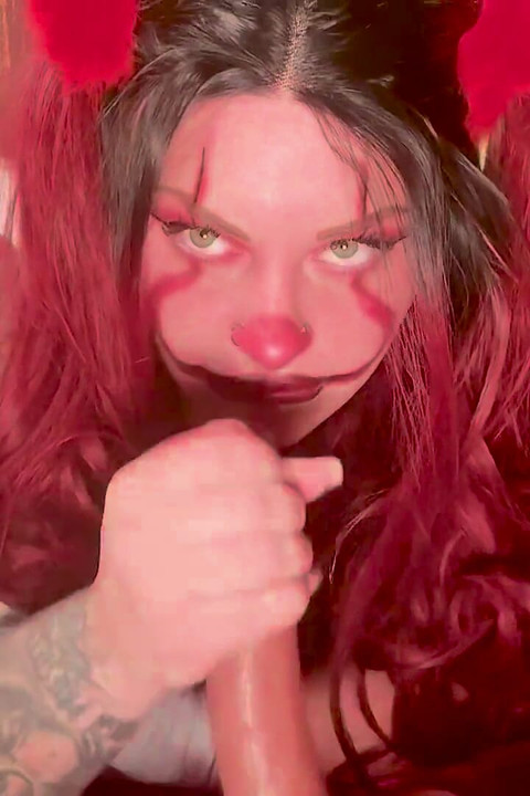 Pennywise prska: uništi me svojim kurcem