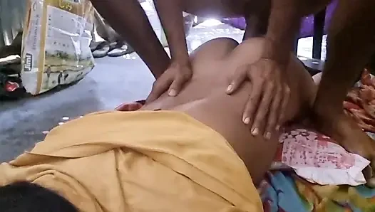 Desi bengalischer Bhabhi ARSCH fickender Freund
