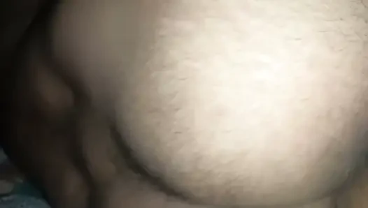 Desi pooja bhabhi berhubungan seks dengan lampu mati