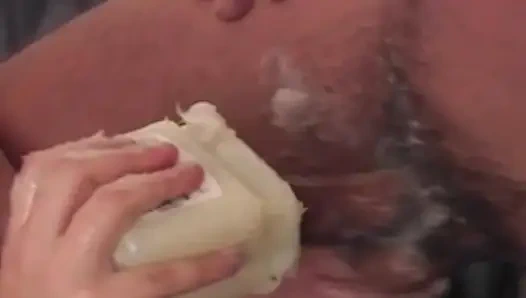 Tombul arkadaş harika elle muamele çekiyor