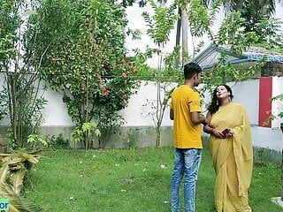 Indische heiße Bhabhi hat Sex mit unbekanntem Jungen! plz abspritzen drinnen