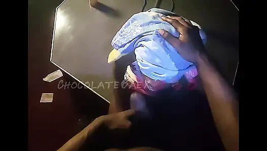 Aman tanrım beni özel odadan bahşiş alırken yakaladılar!! Ben belalı adamlar kaçmama yardım ediyor