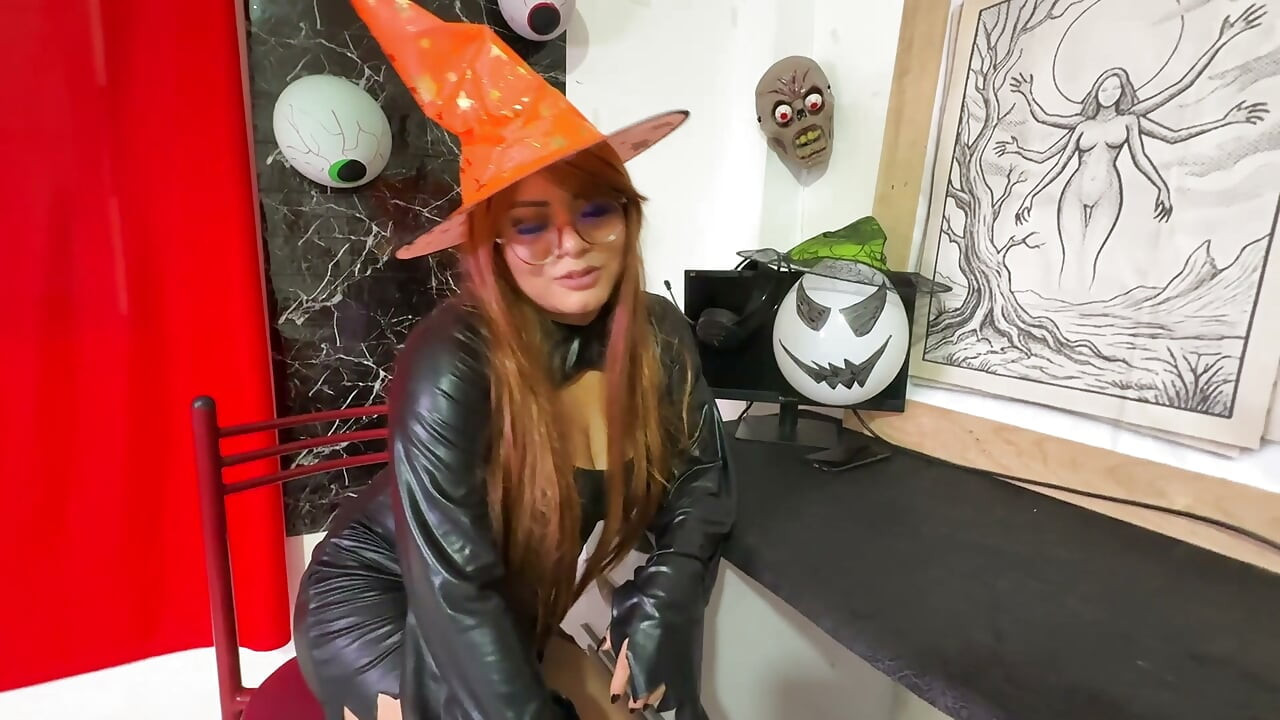 A busty Latina sorceress shows off her assets to a visitor who has just arrived from Europe. Real amateur porn.