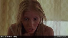 Blonde actrice Carol Levy topless en lingerie filmscènes