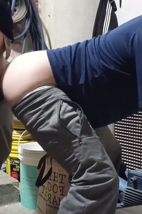 Two Doormen Fuck to Andres
