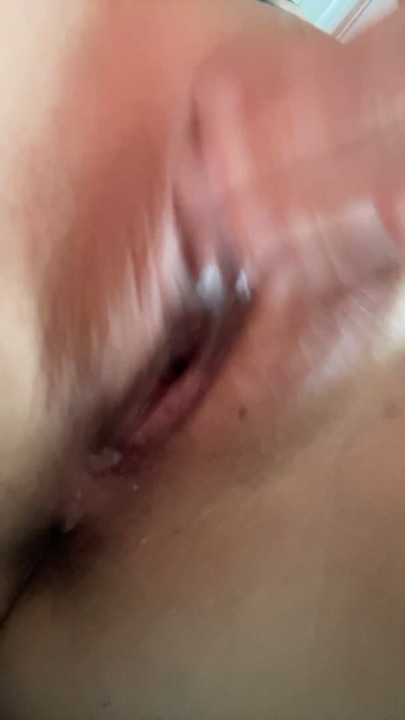 MILF DOING WHAT DADDY SAYS