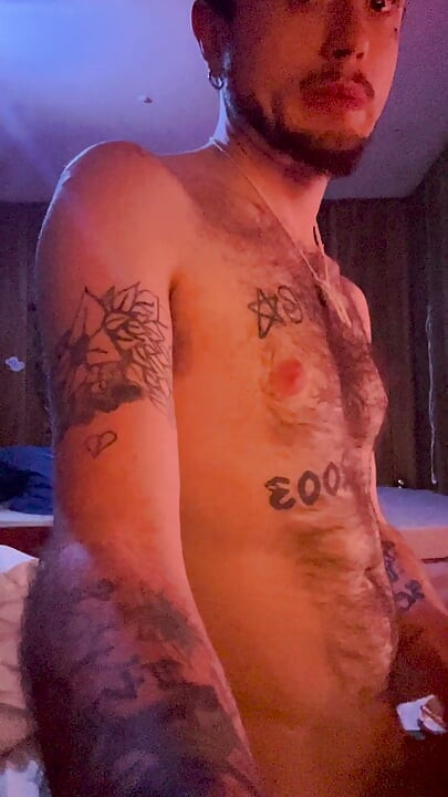 Trai xăm mình chơi với con cu của anh ấy