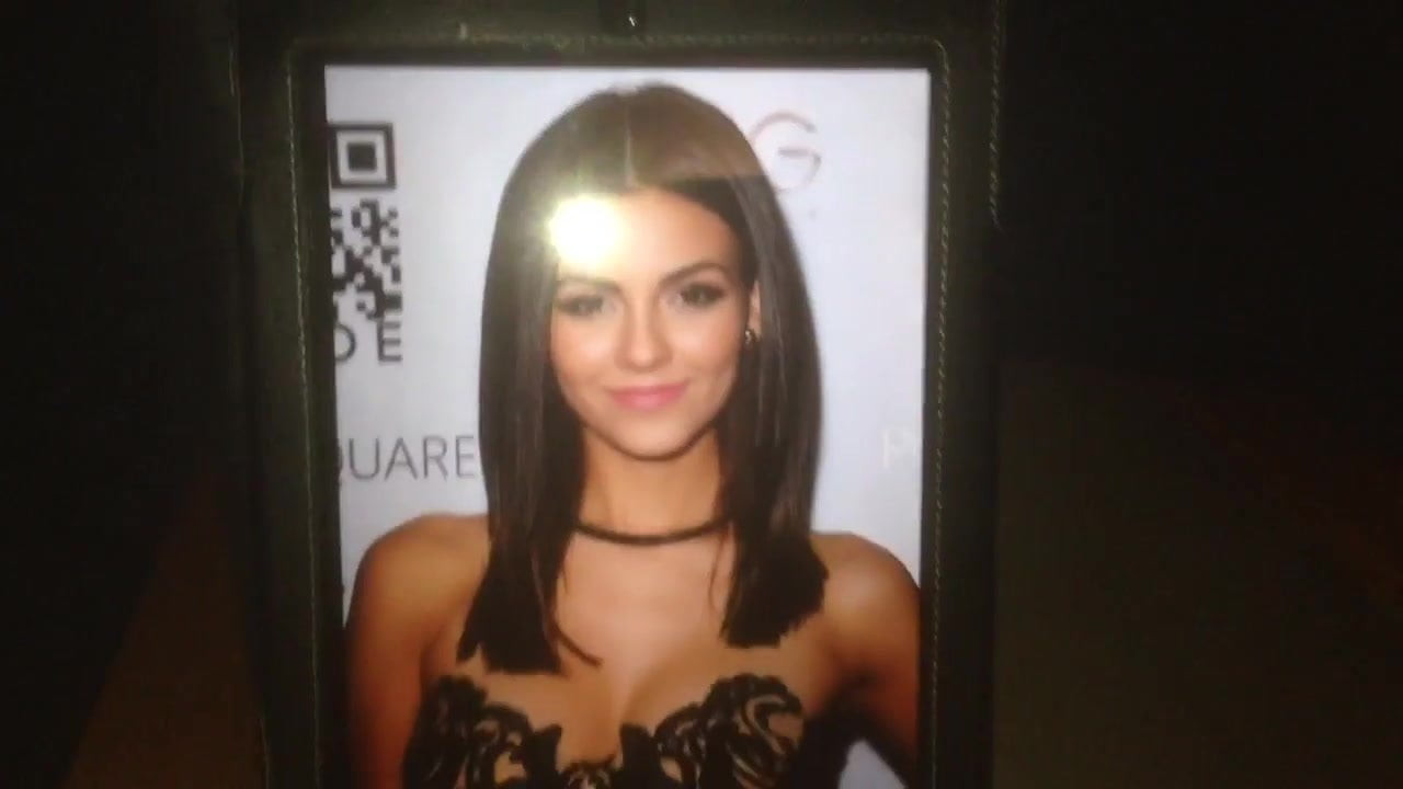 Victoria Justice Tribute 3 (Condom)