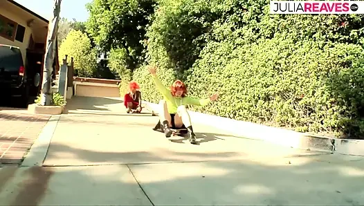 Pahalı villada aynı anda anal ve amcık sikilebilir