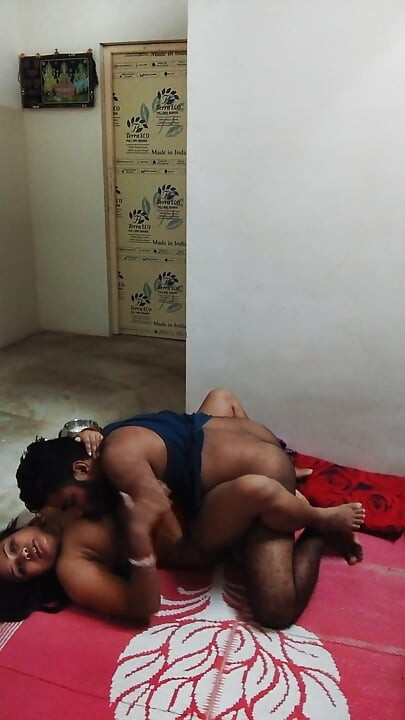 Istri suami deshi vedio seksi dalam bahasa hindi
