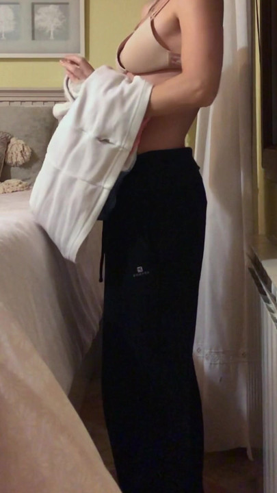 exy bedtime pajama try-on – getting cozy before sleep