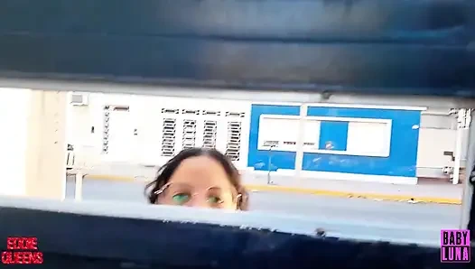 Gadis gym mesum ini terobsesi untuk mengendus kontolku babyluna939